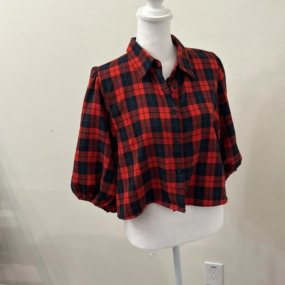 AQUA Plaid Crop Button Down Shirt Red Navy - Picture 3 of 9